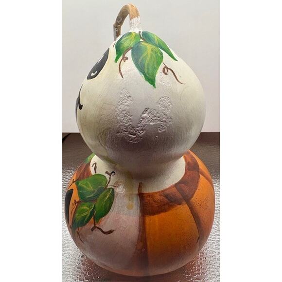 Hand Painted Halloween Gourd Ghost/Pumpkin - Picture 5 of 9